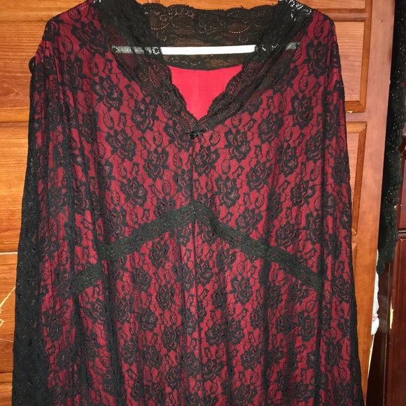 Plus size Red and black lace Blouse - Picture 1 of 4